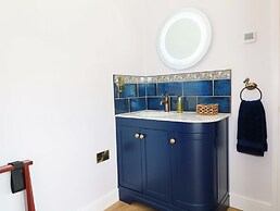 The Canalside Cottage