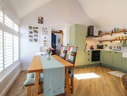 The Canalside Cottage