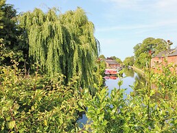 The Canalside Cottage