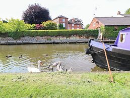 The Canalside Cottage