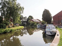 The Canalside Cottage