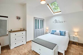Host Stay Kestrel Cottage