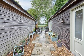 Host Stay Kestrel Cottage