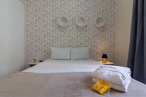 2 Minutes From Copacabana Beach D302