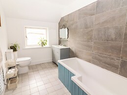 Shanti Gher
