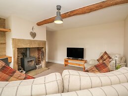 Cottage Round T'corner