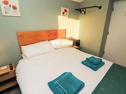 10 Keekle Terrace