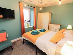 10 Keekle Terrace
