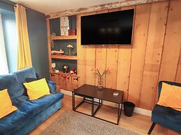 10 Keekle Terrace