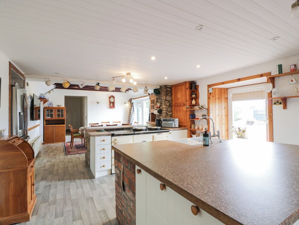 Marshill Farm House