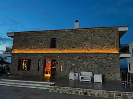 Cunda Esin