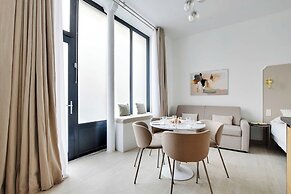 Studio Moderne - AC- 4P- Champ-de-mars