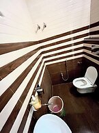 S R GUEST HOUSE