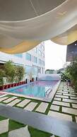 TOWN SQUARE SUITES