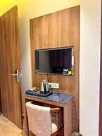 Hotel RK Heights