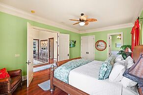 Sparkling Pool Balcony Sunsets Pool Table Dock