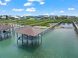 Sparkling Pool Balcony Sunsets Pool Table Dock