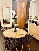 ASTORIA Loft Elite Apartment free parking,AC,Elevator