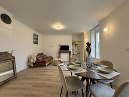 Stylish Stay in Central Le Mans