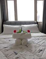 Luxurious Bayview 2BR Near MOA Picc CCP Free Wifi