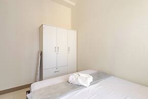 Luxurious Bayview 2BR Near MOA Picc CCP Free Wifi