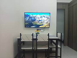 Luxurious Bayview 2BR Near MOA Picc CCP Free Wifi