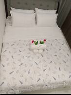Luxurious Bayview 2BR Near MOA Picc CCP Free Wifi