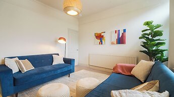 Crookes Gem with Garden & Alpacas Nearby