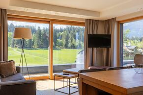 Exclusive Penthouse on the Golf Course