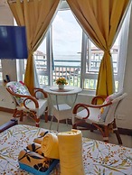 Spacious Studio Unit With Balcony and Seaview