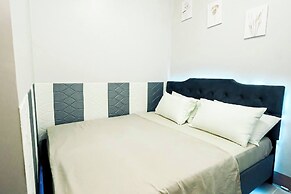 Sapphira Manor Luxurious Condo by the Bay