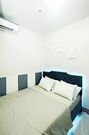 Sapphira Manor Luxurious Condo by the Bay
