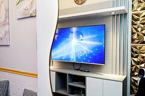 Sapphira Manor Luxurious Condo by the Bay