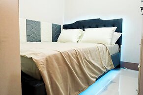 Sapphira Manor Luxurious Condo by the Bay