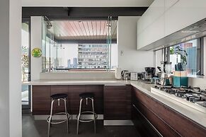 319-PH Luxury 3BR Duplex PH