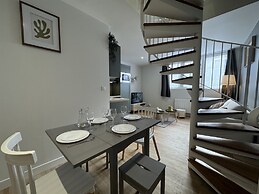 Duplex in Le Mans Near 24 Hours Circuit
