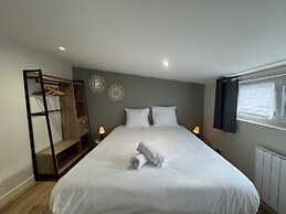 Duplex in Le Mans Near 24 Hours Circuit