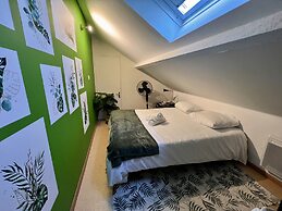 Quiet & Stylish Home With Garden