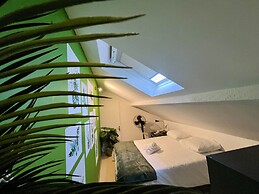 Quiet & Stylish Home With Garden