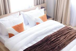 Polo Heights -Sky Suites