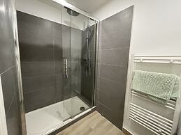 Apartment in Le Mans Near Train Station