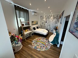Modern House With Four Bedrooms in Loire