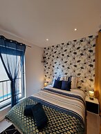 Chic & Central - Your Retreat in Le Mans