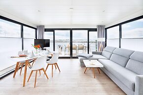 Hausboot in Barth am Barther Bodden