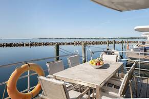 Hausboot in Barth am Barther Bodden