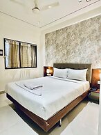 Hotel StayBird - Cove Kharadi