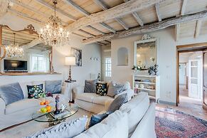 Tuscan Farmhouse With Infinity Pool Retreat