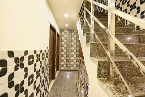Fabhotel Blue Bell