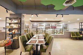 FabHotel Ganeshwaram 141