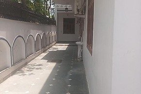 Fabhotel Noida Dreamz